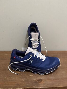 ON Cloud Women’s Sneakers Size 6.5